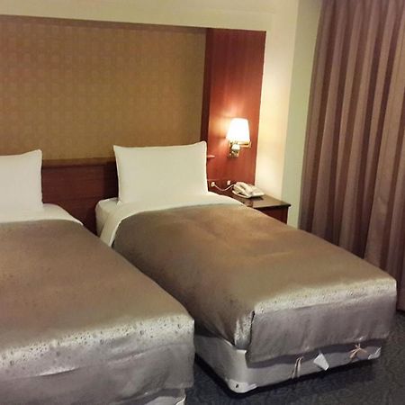 Jing Jing Holiday Hotel Kaohsiung Dış mekan fotoğraf