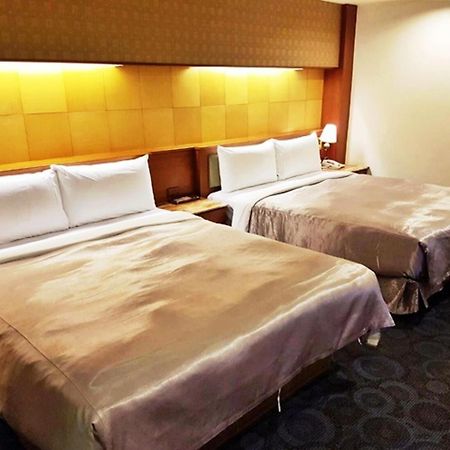 Jing Jing Holiday Hotel Kaohsiung Dış mekan fotoğraf