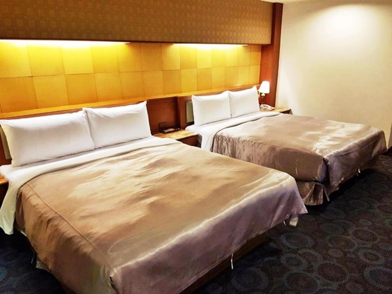 Jing Jing Holiday Hotel Kaohsiung Dış mekan fotoğraf